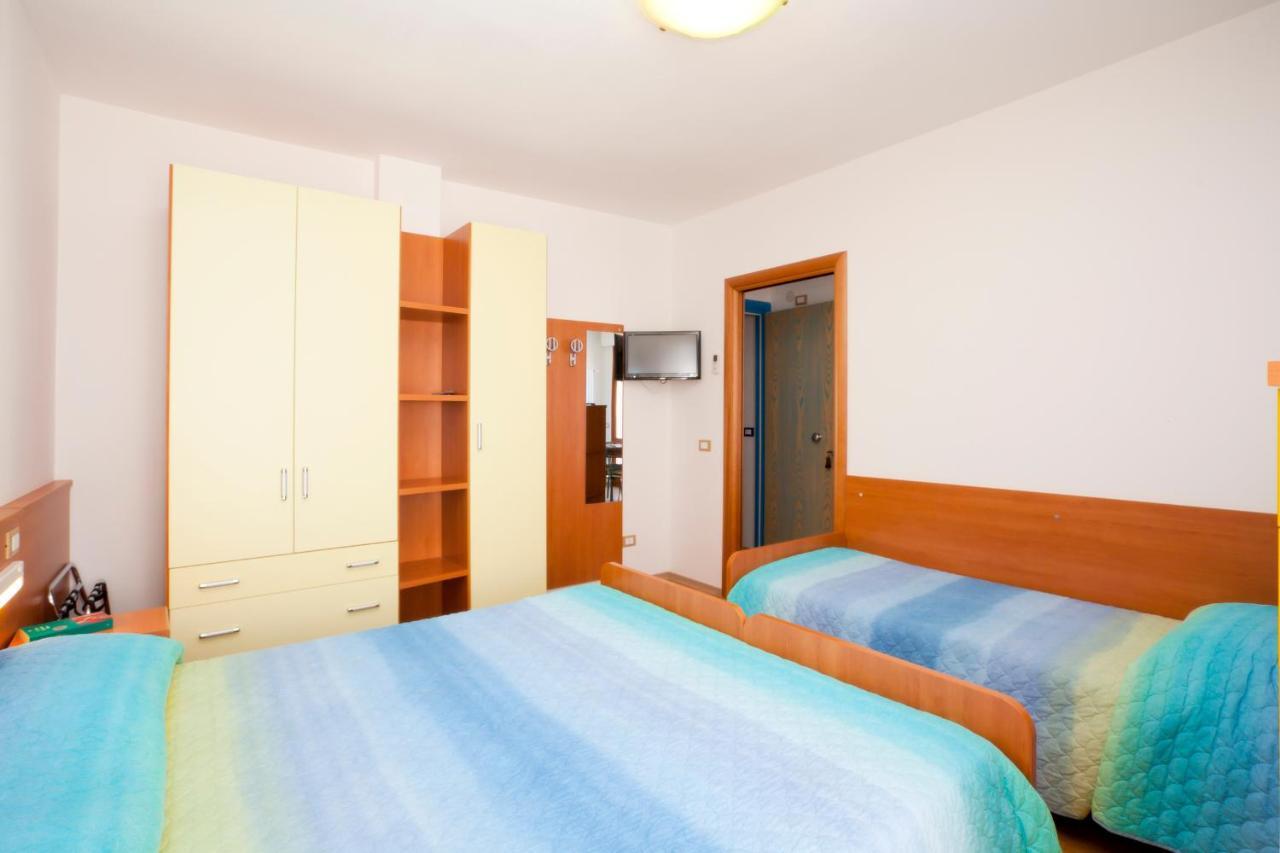 Residence Rizzante Caorle Bagian luar foto
