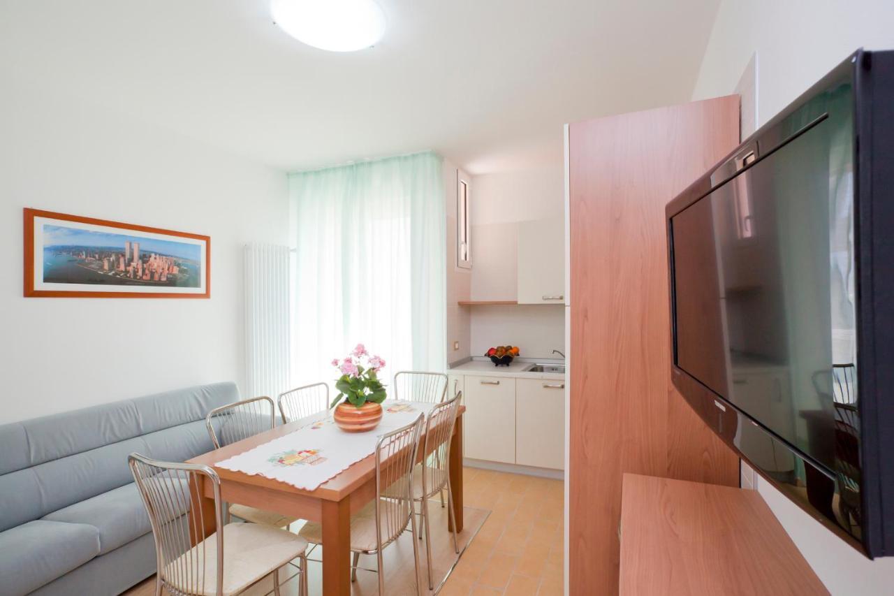 Residence Rizzante Caorle Bagian luar foto