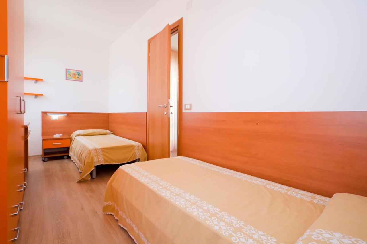Residence Rizzante Caorle Bagian luar foto